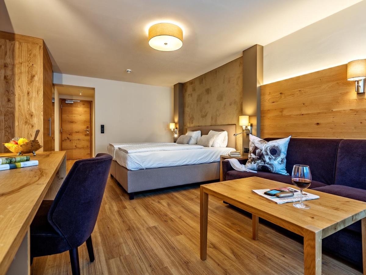 Stadthotel Eggerbraeu Imst Esterno foto