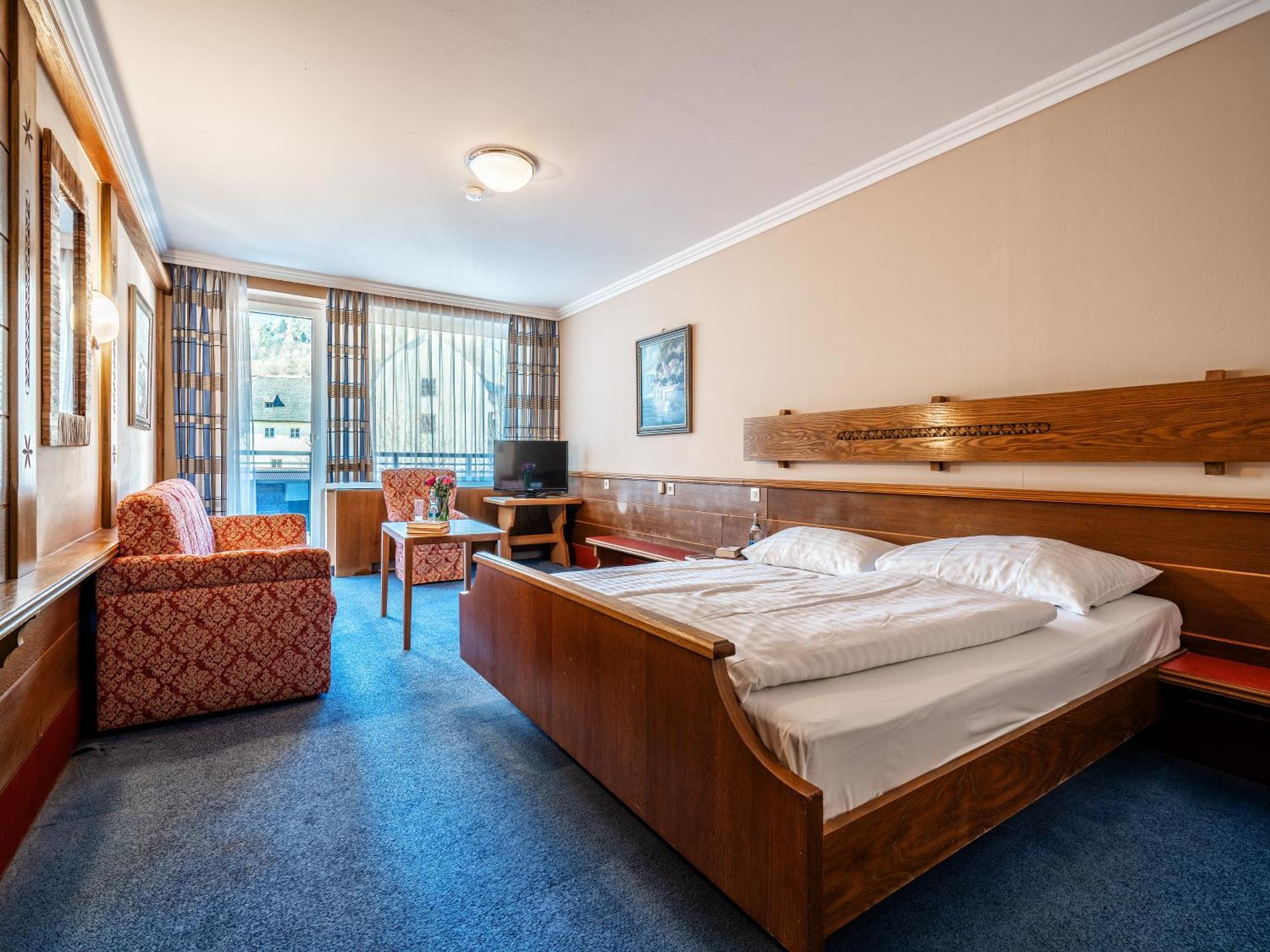 Stadthotel Eggerbraeu Imst Esterno foto