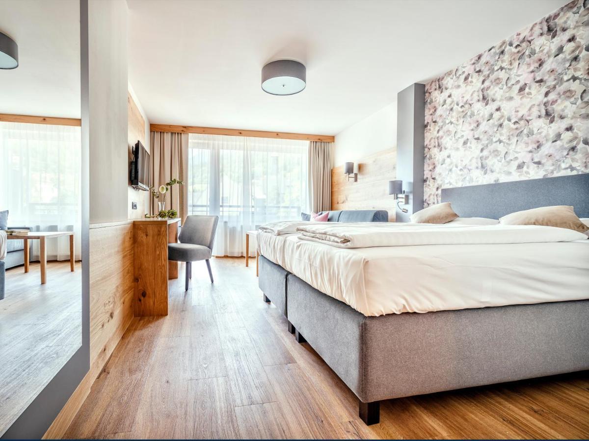 Stadthotel Eggerbraeu Imst Esterno foto