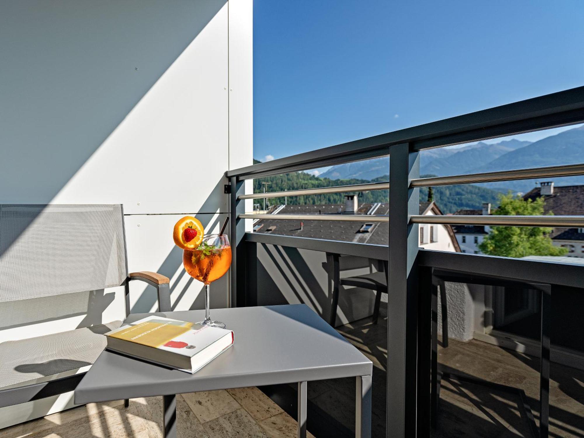 Stadthotel Eggerbraeu Imst Esterno foto