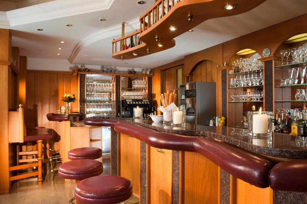 Stadthotel Eggerbraeu Imst Esterno foto